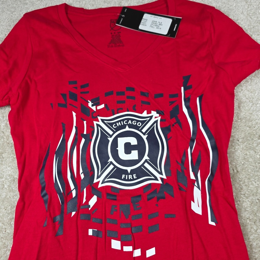 Adidas Chicago Fire MLS Women Small Red V-Neck Graphic T-Shirt Sample 33MSW 004